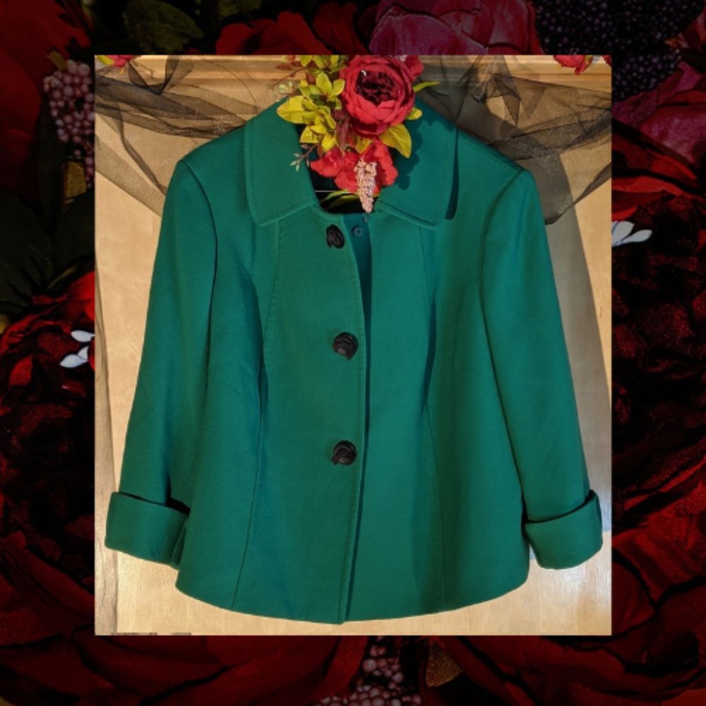 Tahari Green with Black Buttons Blazer_Size 14W